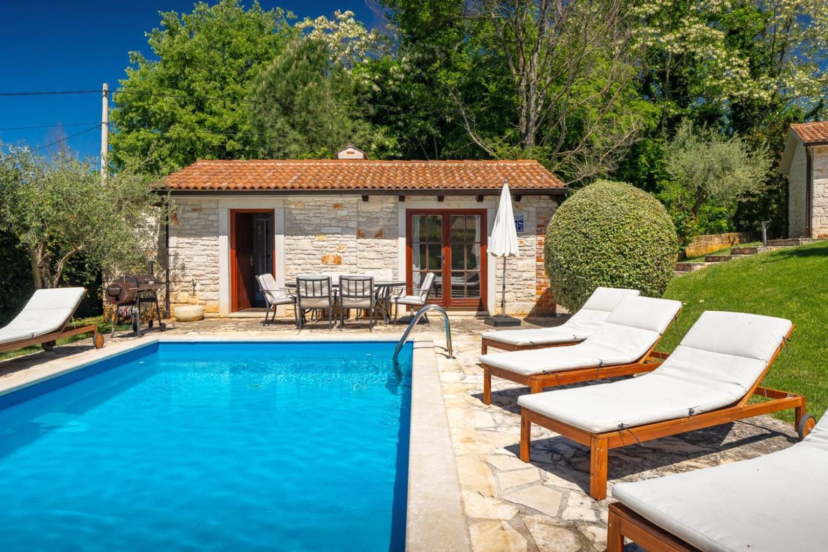 Rustic Villa Cehici With Pool In Sveti Lovrec Jehnici Exteriör bild