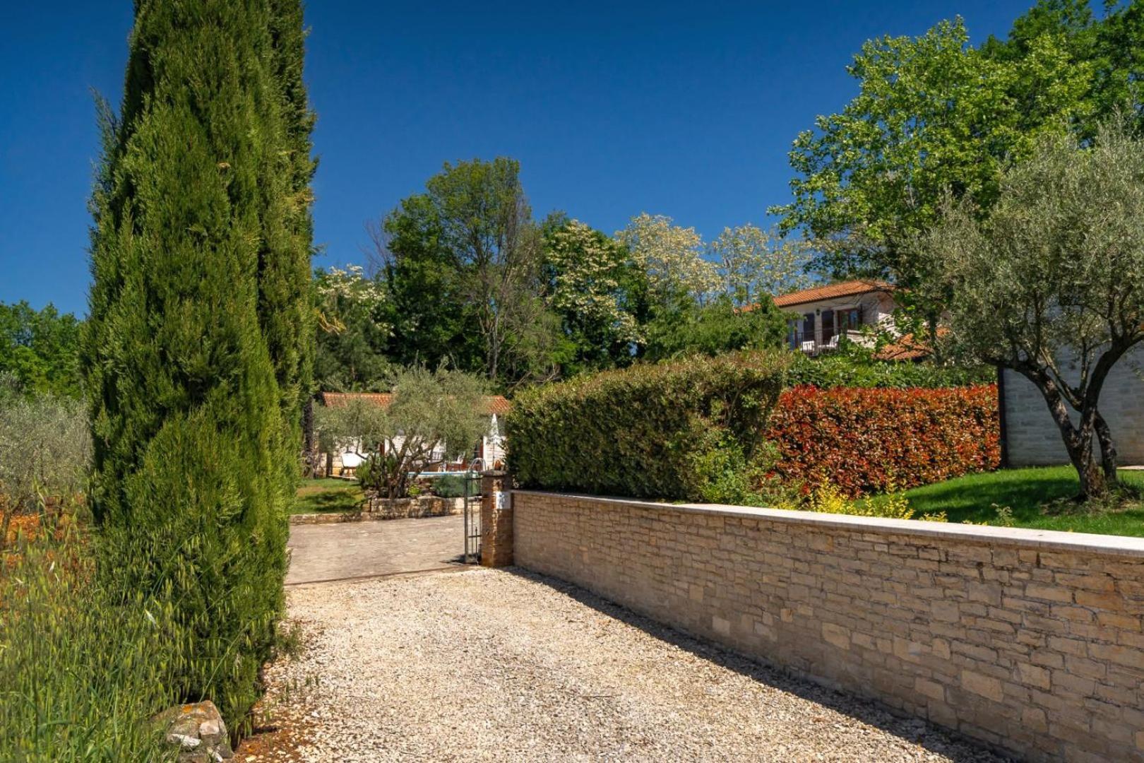 Rustic Villa Cehici With Pool In Sveti Lovrec Jehnici Exteriör bild